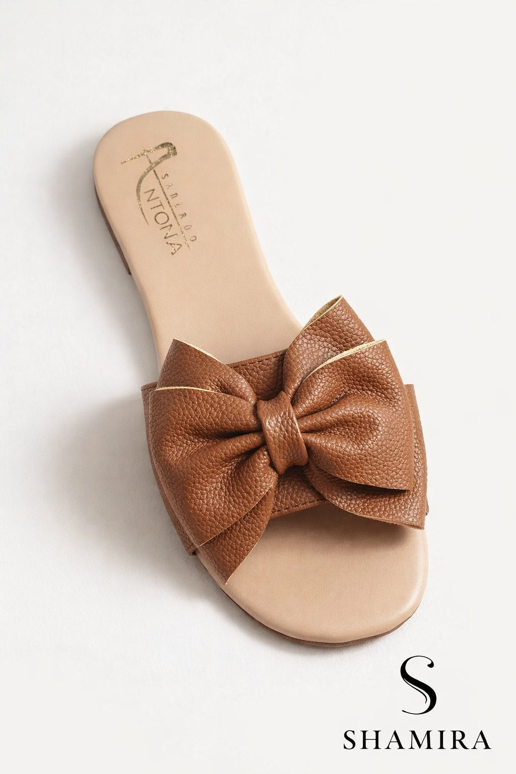 Sandalia Lazo con Tachones - Café